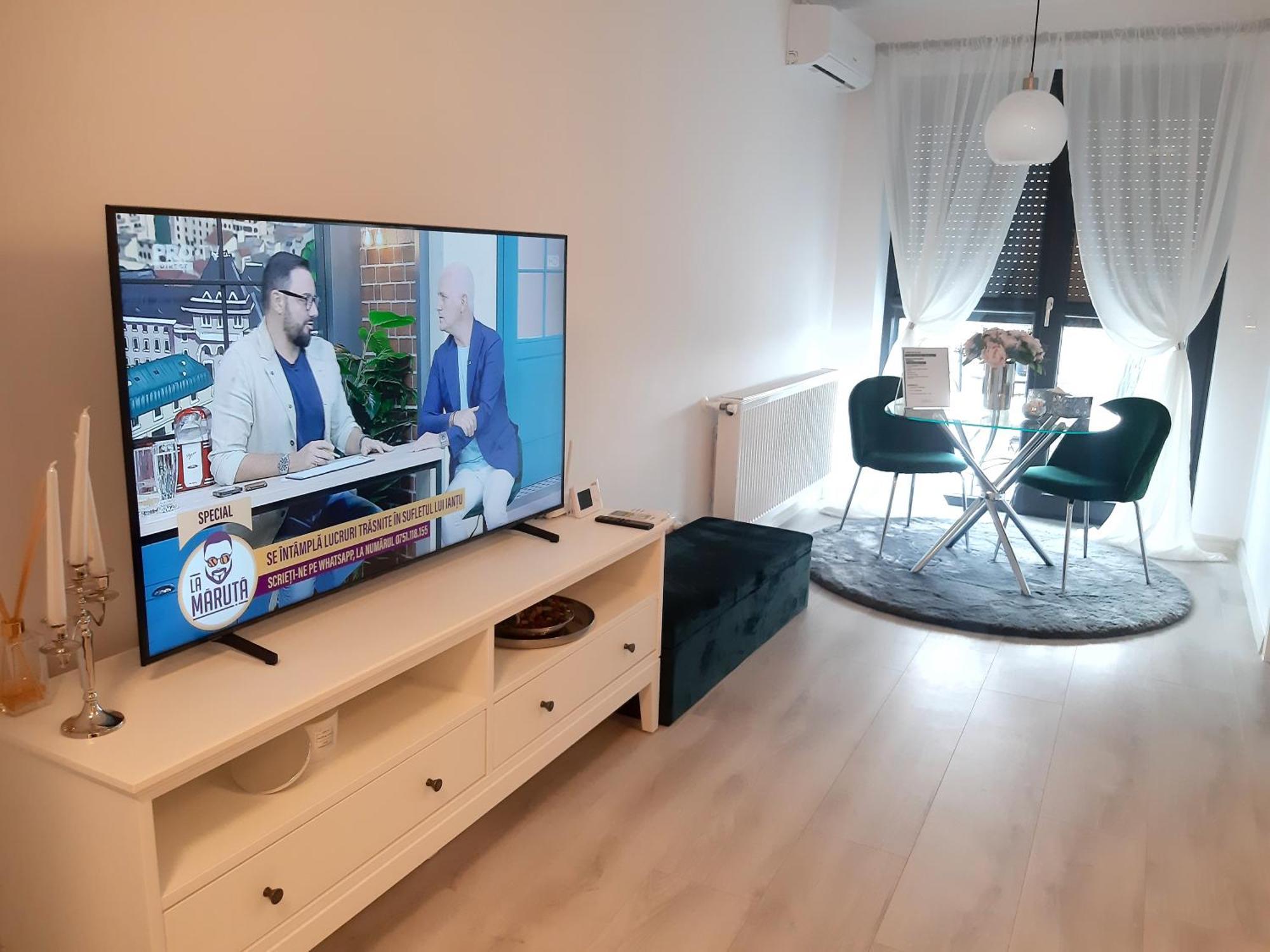 Mia Plus!! Self Check-In!! Bucureşti Ngoại thất bức ảnh